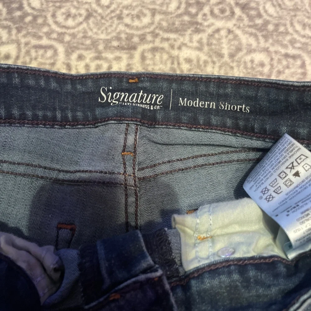 Levi Strauss & Co Signature - Picture 5 of 7